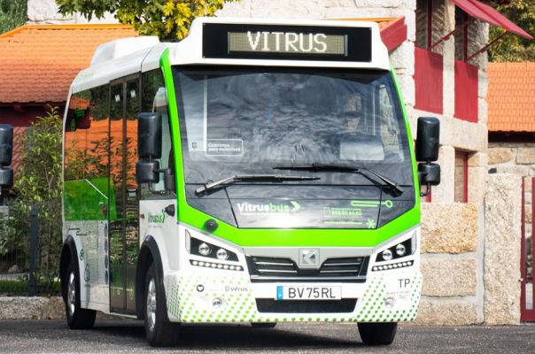 Transporte a Pedido - Vitrusbus dispon&iacute;vel nas f&eacute;rias escolares